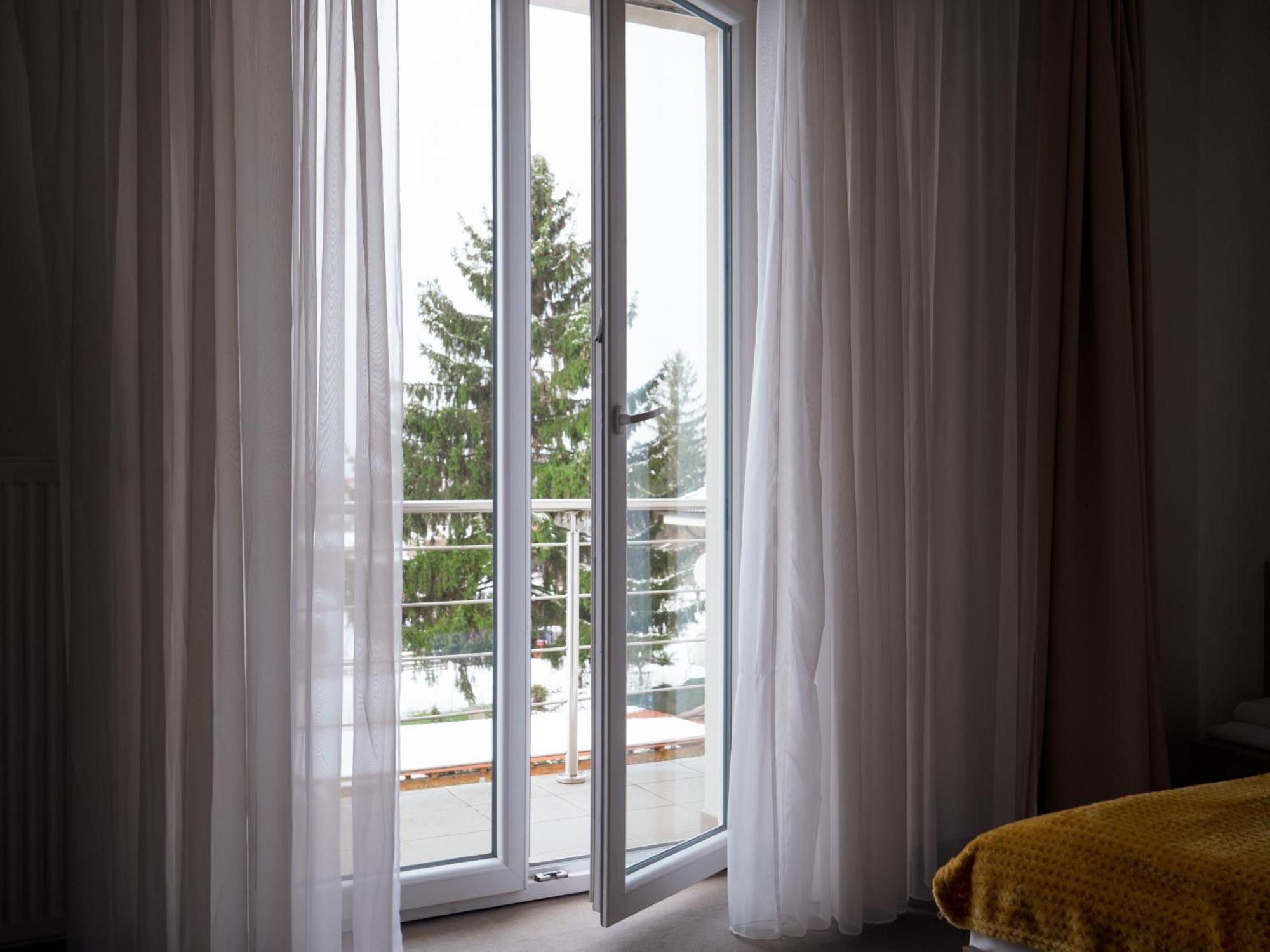 Elite Hotel Nova Dubnica Bagian luar foto