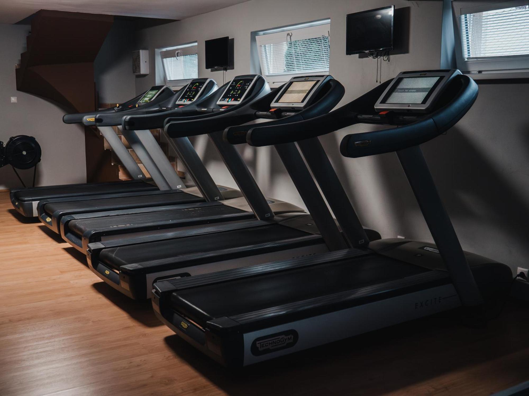 Elite Hotel Nova Dubnica Bagian luar foto